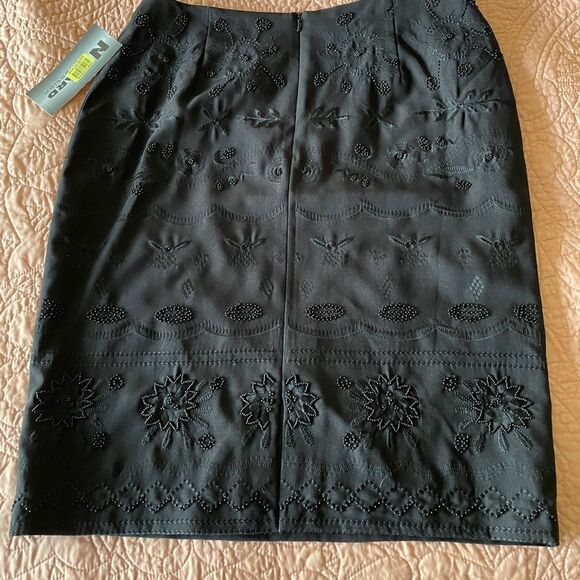 Size 10 ELEGANT black skirt‎ NWT - Picture 1 of 12